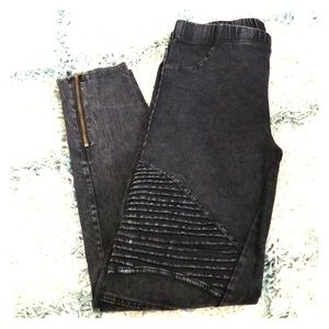 Black distressed leggings. Size lg